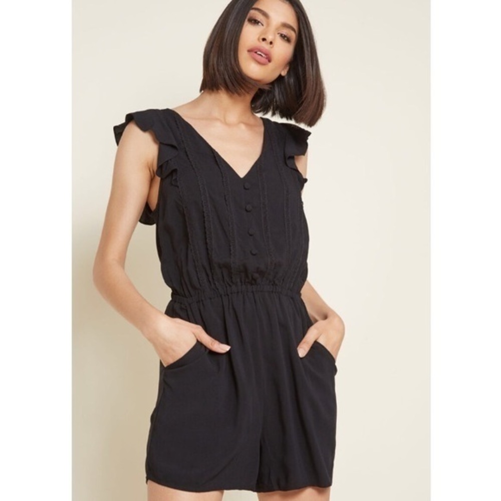 NWOT Modcloth Everywhere Anywhere Black Romper New
